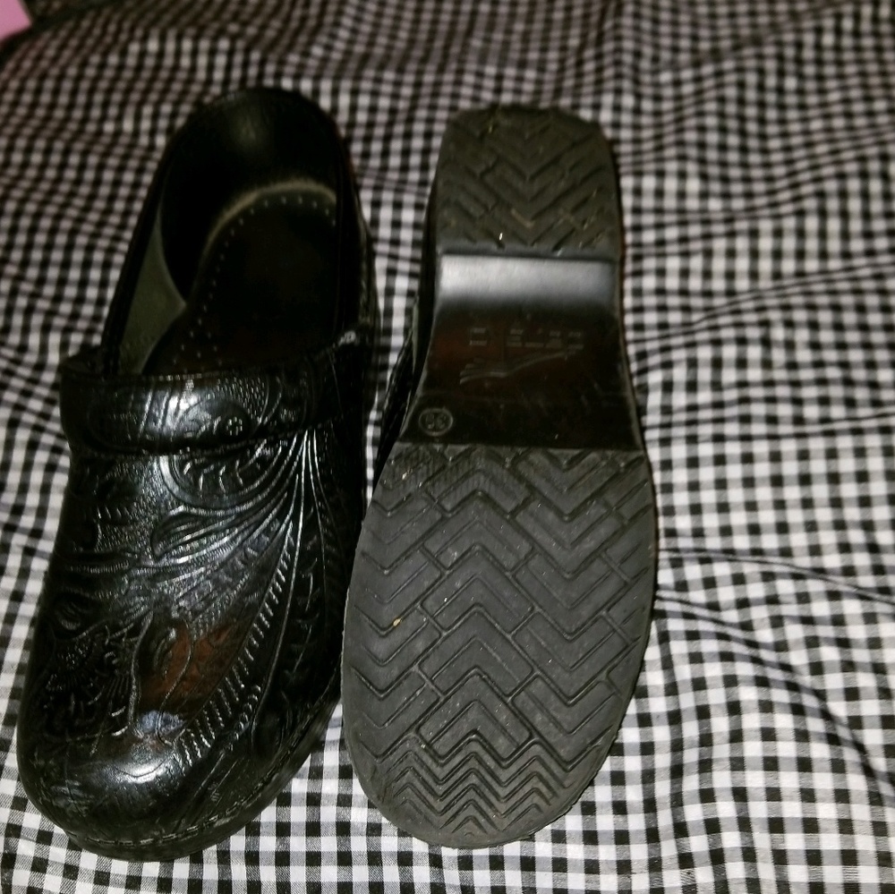 Dansko nurse shoes